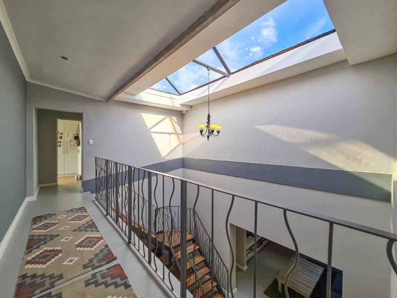5 Bedroom Property for Sale in Hout Bay Western Cape
